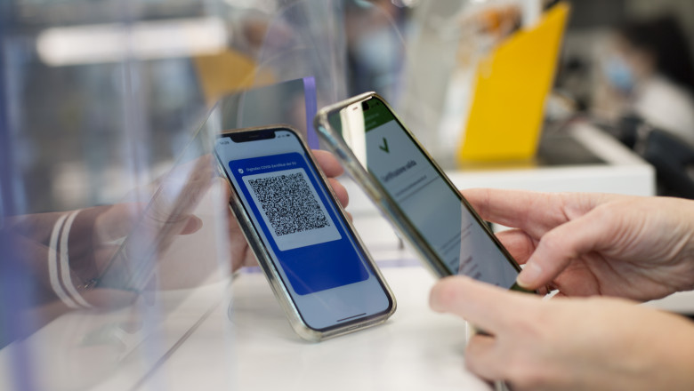 RO Wallet va permite păstrarea pe telefon a mai multor documente digitale. Foto Getty Images