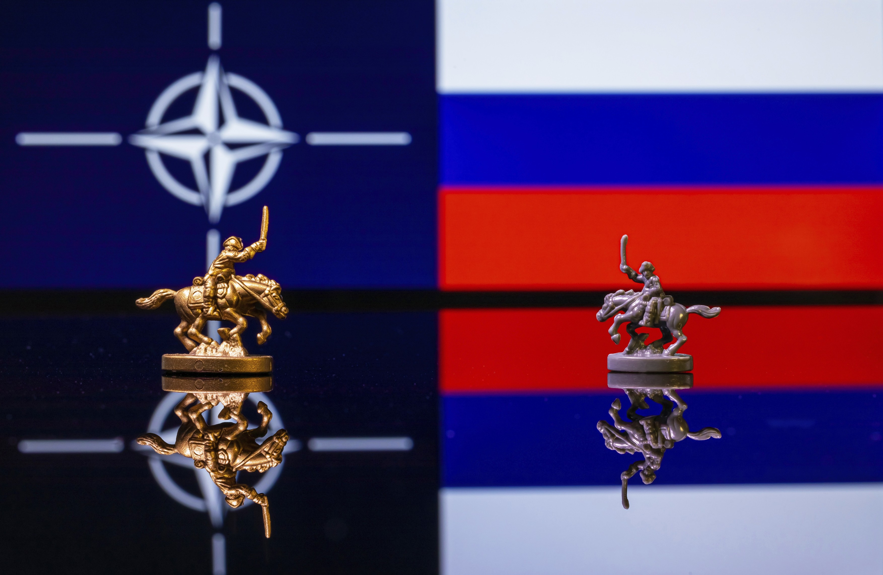 Exercițiu de război: Rusia atacă Republica Moldova, iar o dronă lovește un depozit de combustibil din România. Cum vor reacționa SUA?