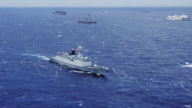 nave pe mare