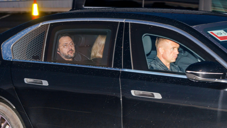 Gardermoen 20260908. Volodymyr Zelenskyj on his way by car from Oslo Gardermoen airport on Tuesday in connection with King Harald V's funeral on Wednesday. Over 150 flights with royal guests, heads of state and VIPs are expected. In the restricted area at