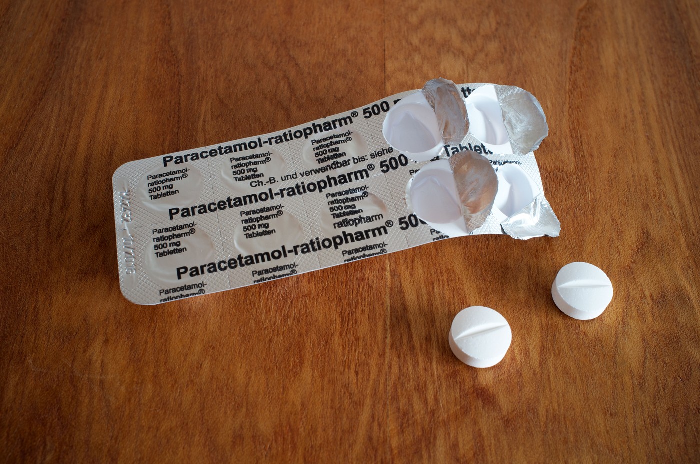 Paracetamolul administrat de gravide în timpul sarcinii ar putea avea efecte asupra organelor reproducătoare ale fiicelor lor