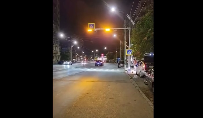 Prima trecere de pietoni inteligentă din Bucureşti. Unde a fost amenajată și cum funcționează. PMB: „Sistemul rezolvă o problemă mare”