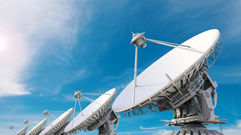 3d rendering satellite dish with blue sky background