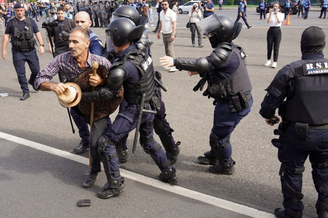 Romanian Shepherds and Farmers Rally Over EU Export Ban, Bucharest, Romania - 15 Sep 2026