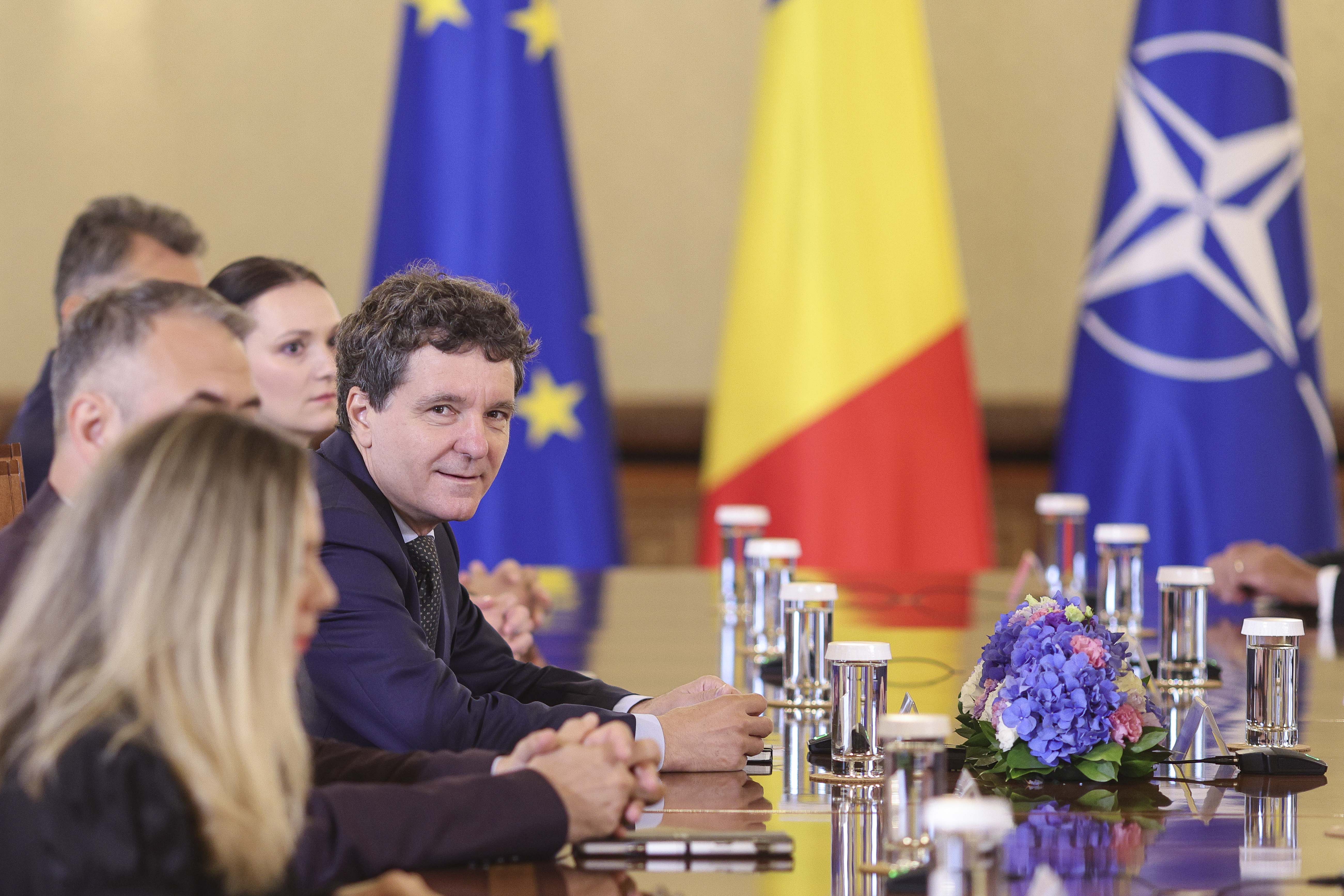 Consultări la Palatul Cotroceni: AUR și PSD s-au oferit, pe rând, să preia guvernarea. Bolojan, față în față cu Nicușor Dan