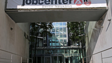 Jobcenter in Berlin-Neukölln, Mainzer Strasse 27, 12053 Berlin.Hochkant.