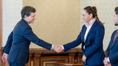 Anamaria Gavrilăda mana cu Nicusor Dan la consultările de la Cotroceni.