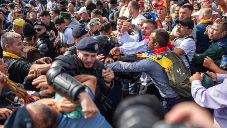 Încă patru instigatori de la protestul violent din Piața Victoriei, arestați pentru 30 de zile. Unul a primit arest miercuri