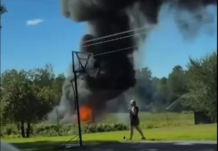 Un avion F-16 s-a prăbușit și a luat foc în Michigan, în timpul unui antrenament. Pilotul s-a catapultat