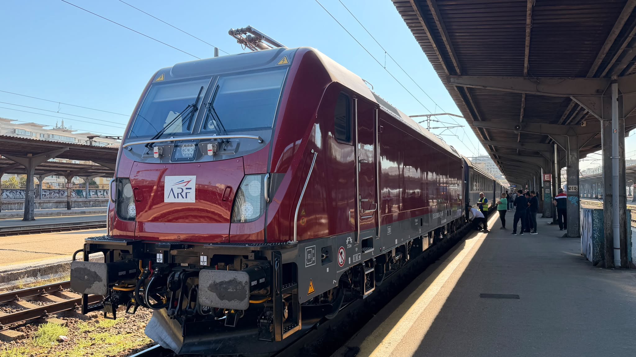 Prima locomotivă electrică nouă cumpărată de România prin Fondul pentru Modernizare a intrat în circulație