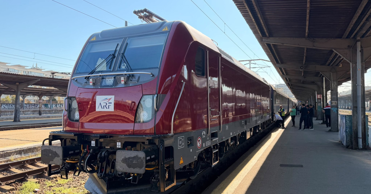 Prima locomotivă electrică nouă achiziționată prin Fondul pentru Modernizare a intrat pe ruta București–Consta