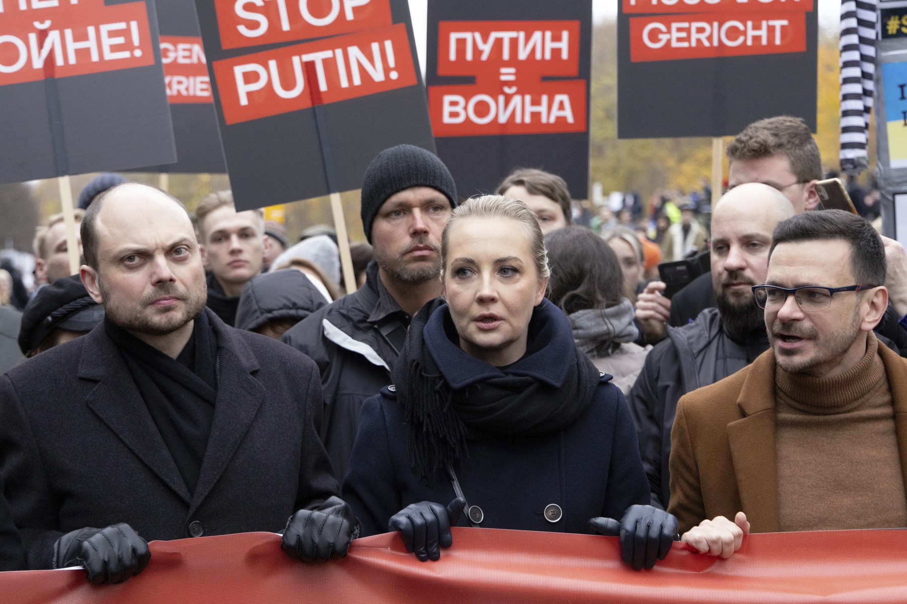 Opozantul rus Ilia Iaşin cere mobilizarea la alegeri împotriva Kremlinului. Trucul prin care el vrea să arate că Putin poate fi învins