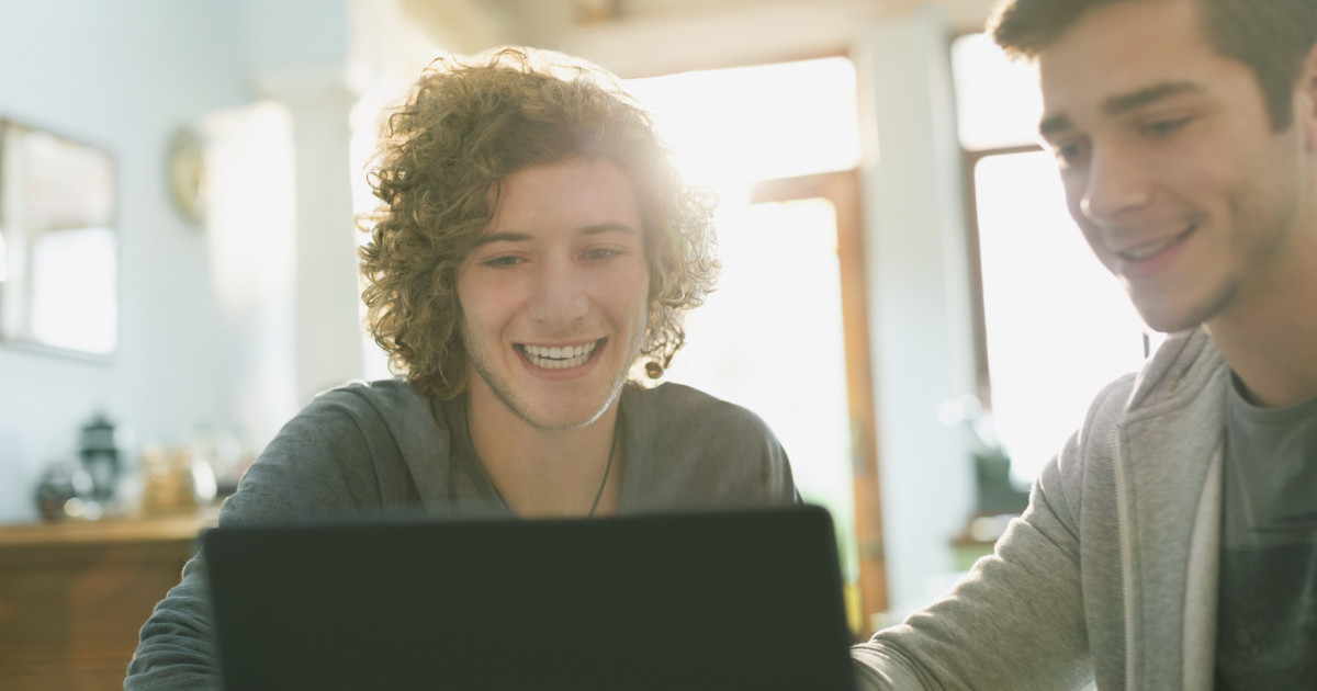 Google oferă studenților din România 12 luni gratuite la Google AI Plus