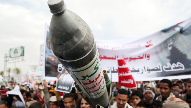 Houthis protest in Sanaa in support of al-Houthi's statements