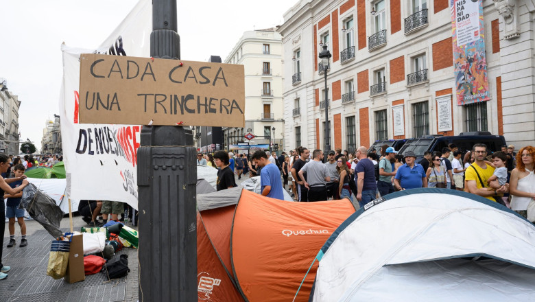 Hundreds Of People Are Camping Out In The Center Of Madrid, Es - 27 Sep 2026