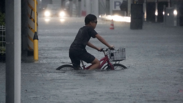 Typhoon Dujuan