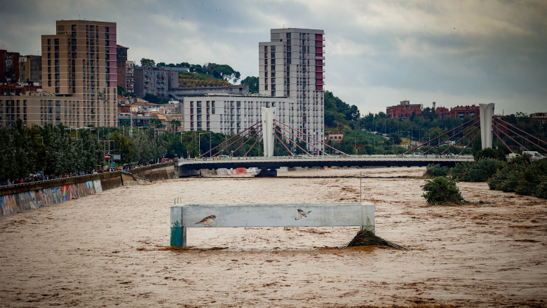 The River Besòs has exceeded the danger level in Santa Coloma de Gramenet (Barcelona)