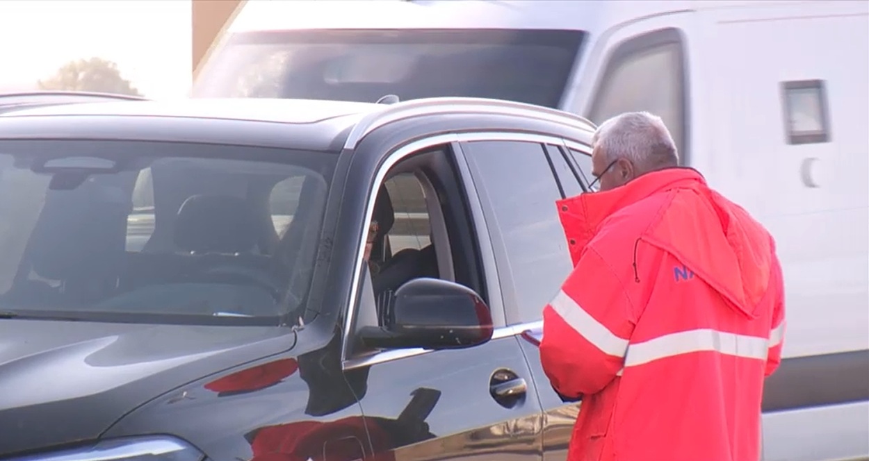 Șoferii români sunt trași pe dreapta și rugați să răspundă la un chestionar. Întrebarea care îi deranjează și pe care o ocolesc