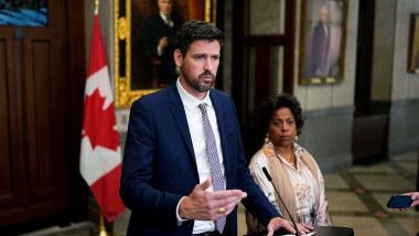 Miniștrii canadieni Sean Fraser și Marjorie Michel