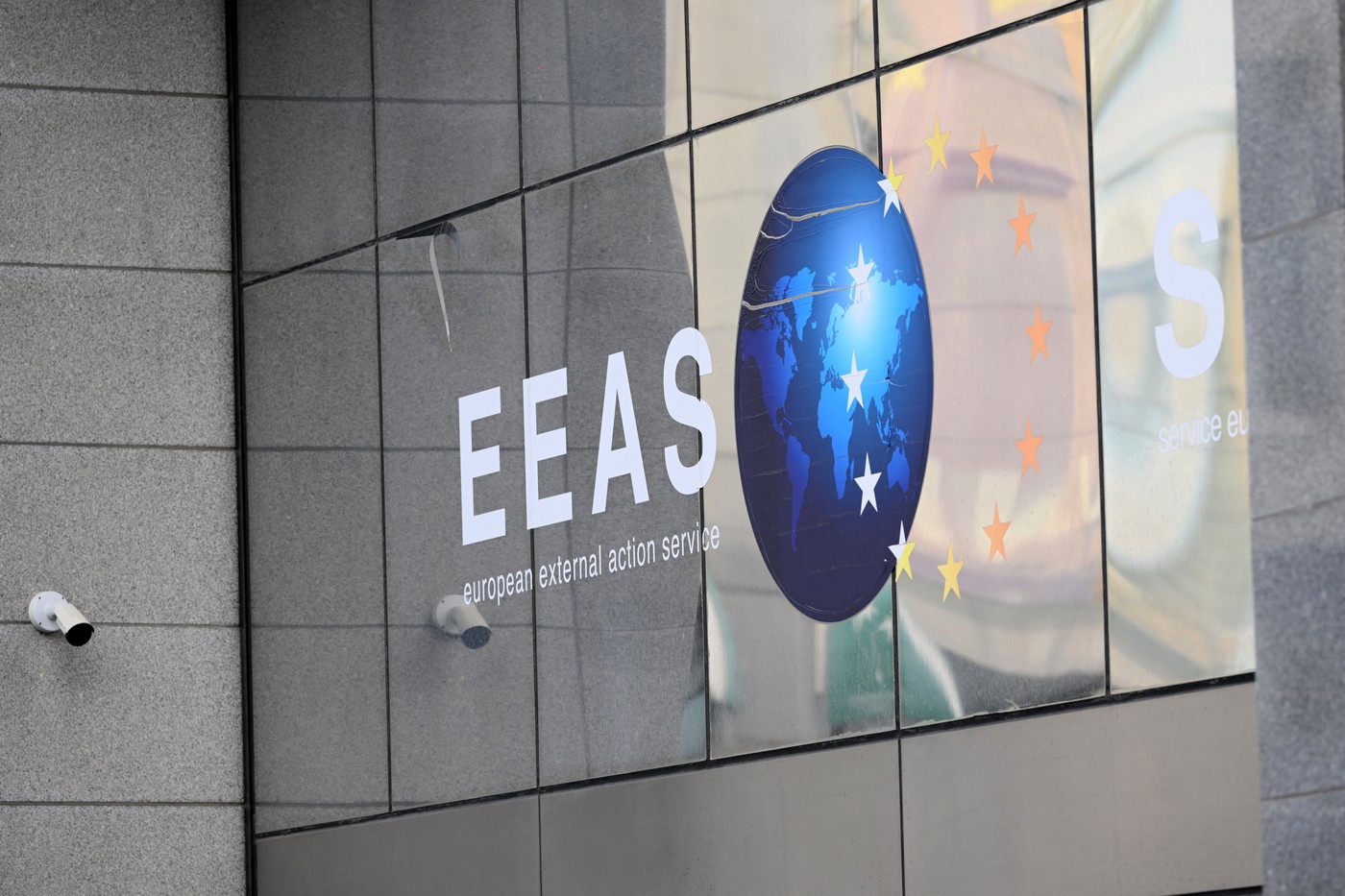 UE dezminte că şi-a retras, la presiunea americanilor, sigla de la o conferinţă privind dezinformarea