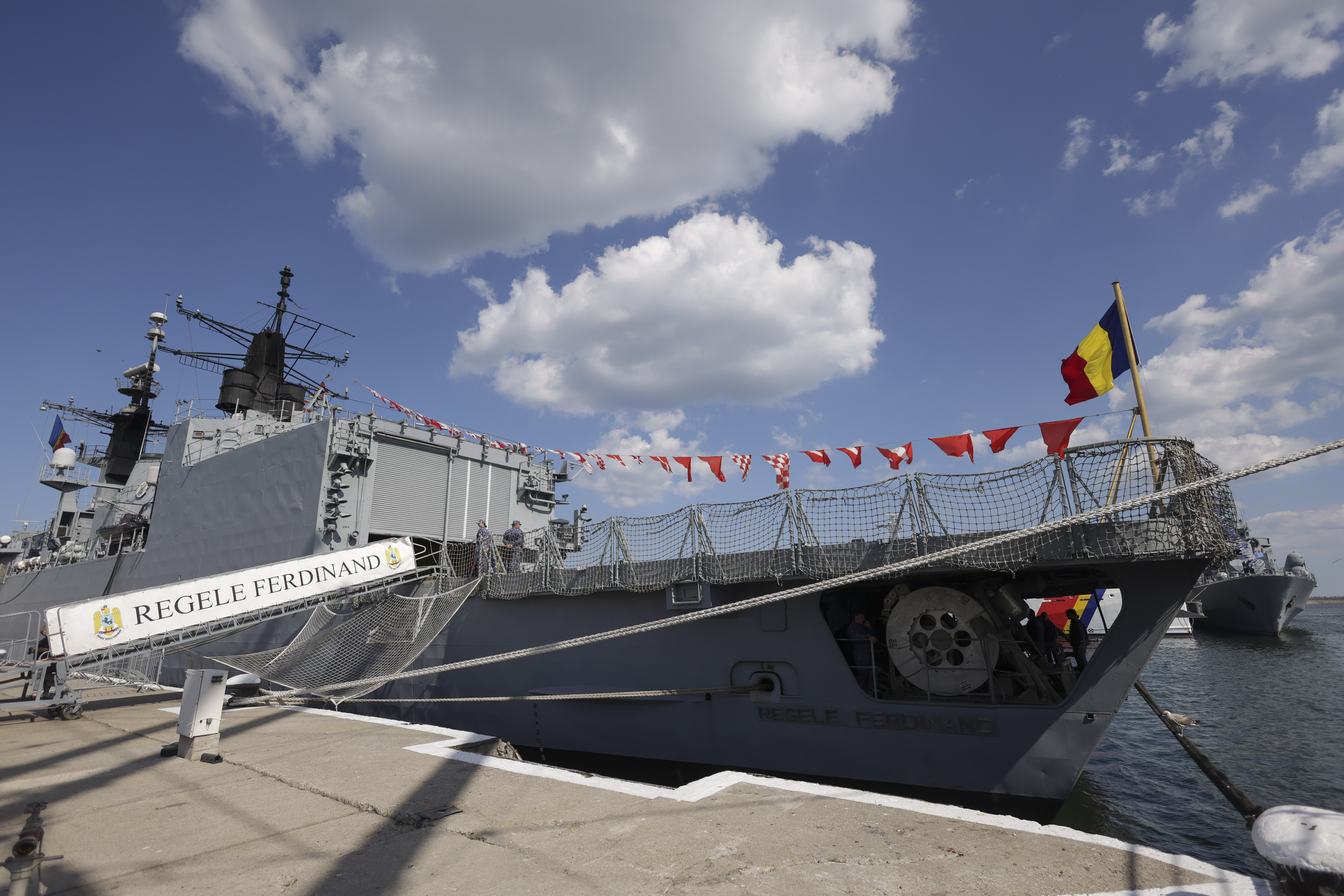 Fregata „Regele Ferdinand” revine la Constanța după cinci săptămâni de misiune NATO în Mediterana