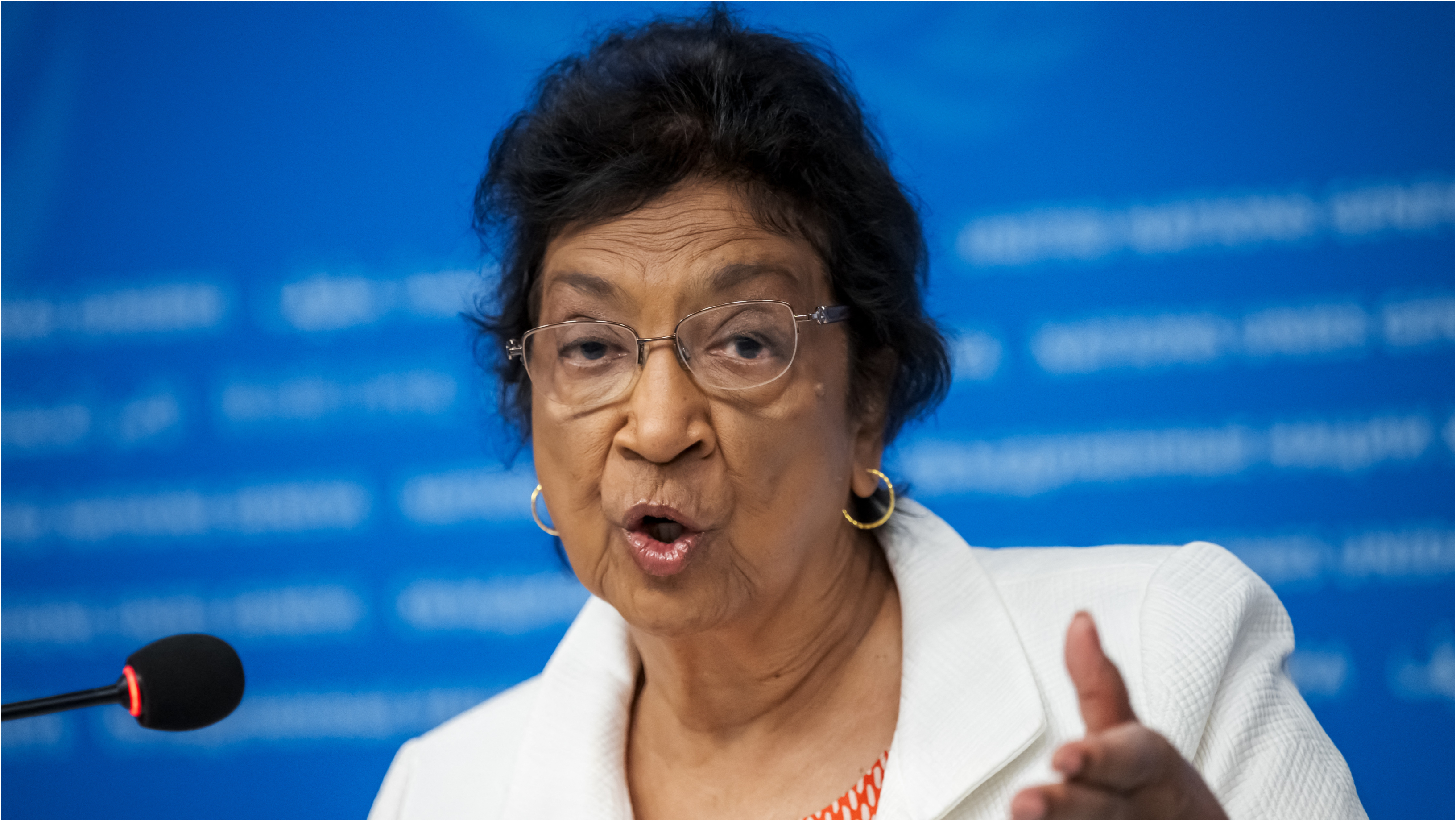 Navanethem Pillay, după ce a câștigat Nobelul pentru Pace: „Dacă aplaudaţi puţin mai tare, s-ar putea să împart premiul cu Trump”