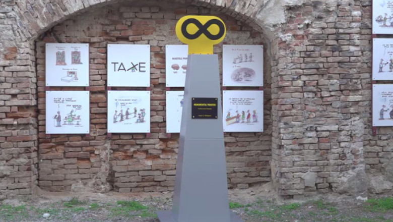monumentul prostiei
