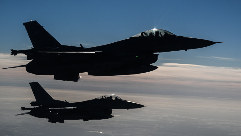avioane f-16
