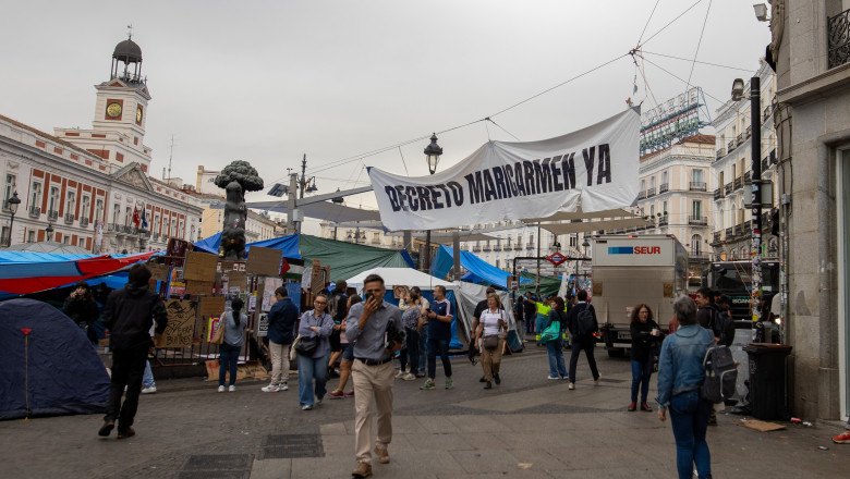 Pro-Housing Demonstration During An Extraordinary Plenary Session In Congress In Madrid, Spain - 2 Oct 2026