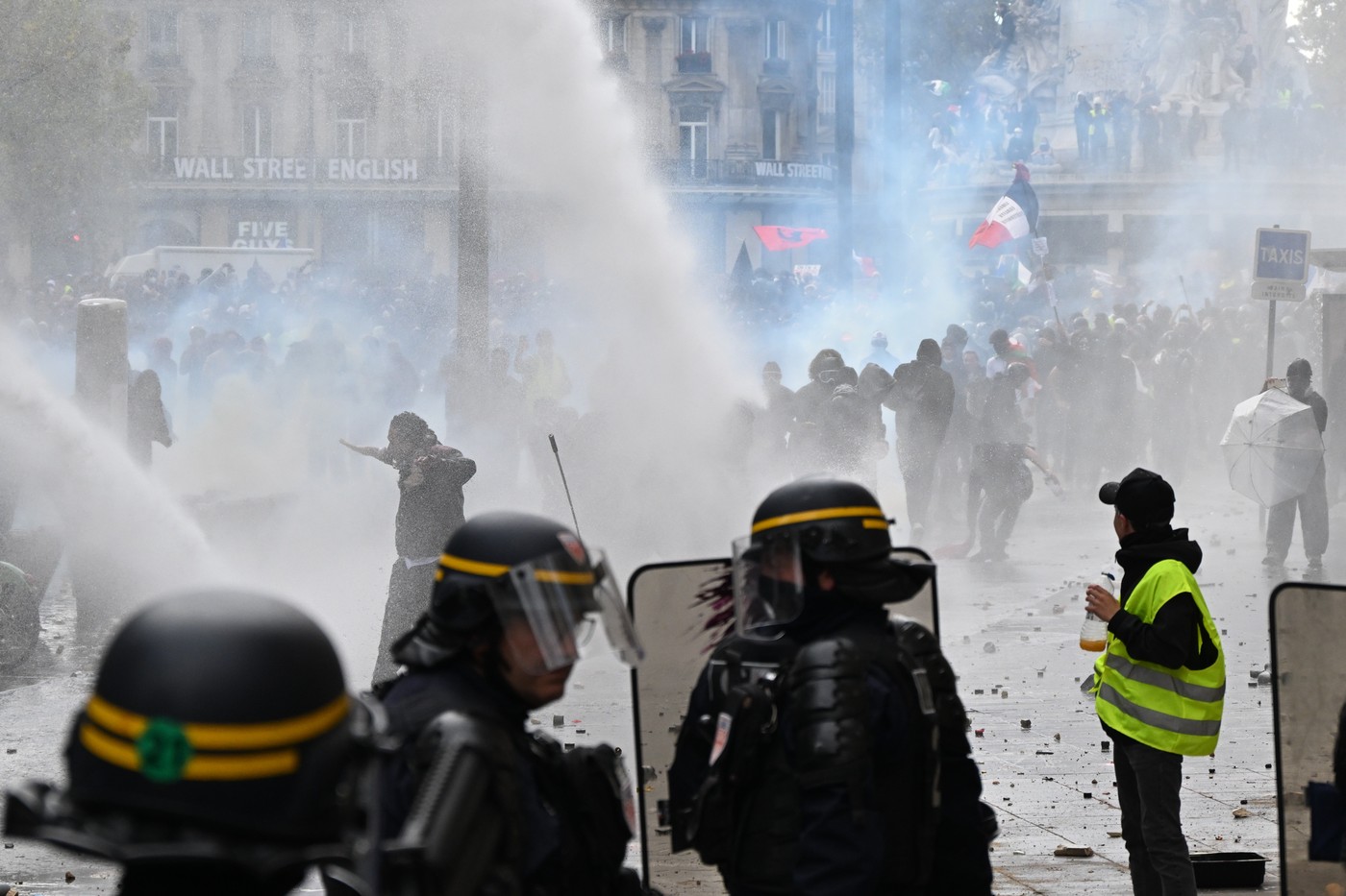 Sâmbăta protestelor: zeci de mii de tineri sunt așteptați să iasă în stradă în Franța și în Germania. Forțele de ordine, mobilizate