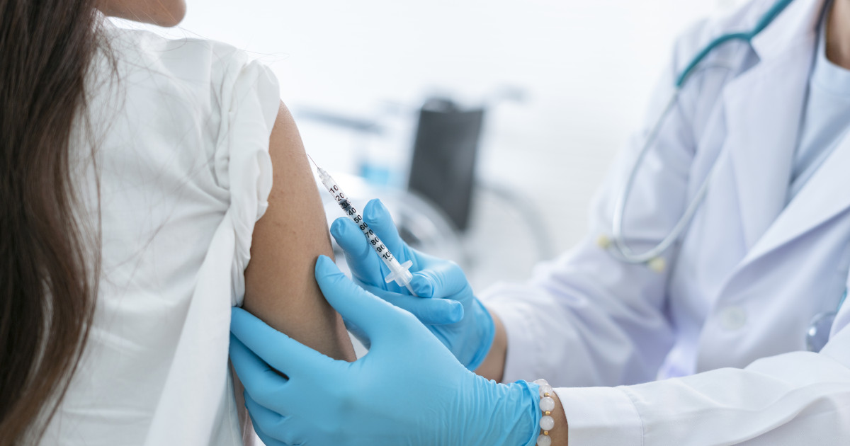 De ce întârzie livrările de vaccinuri antigripale și când vor ajunge în farmacii. Explicațiile șefului Agenției Medicamentului