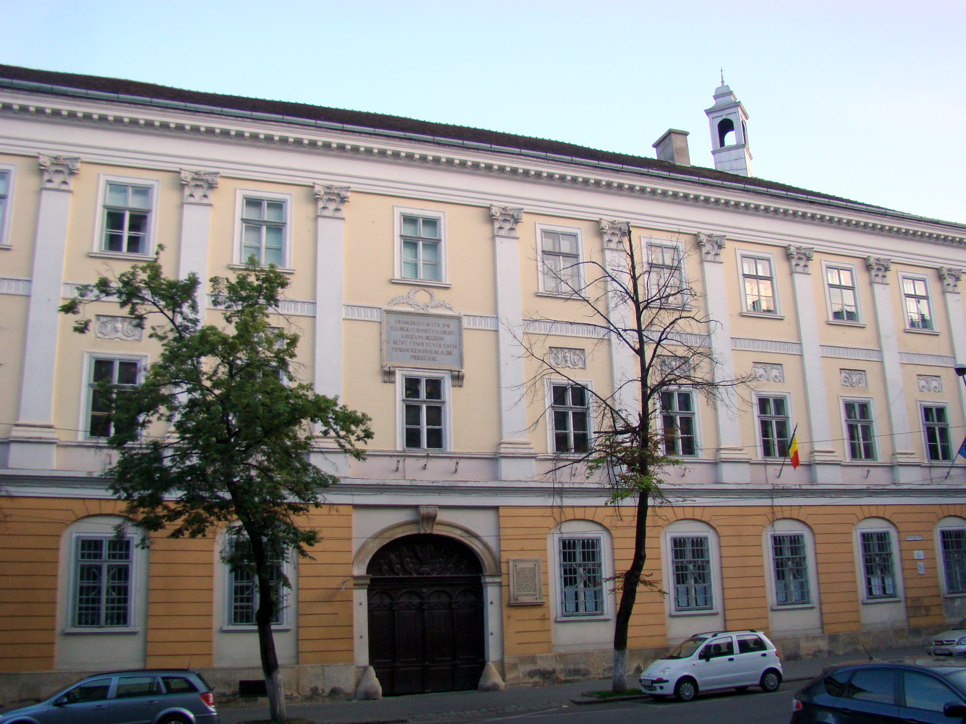 Alertă la un liceu din Cluj-Napoca: amenințare cu bombă în „Săptămâna Altfel”. Polițiștii nu au identificat niciun pericol