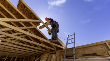 Construcții fără autorizație în gospodărie. Foto Getty Images
