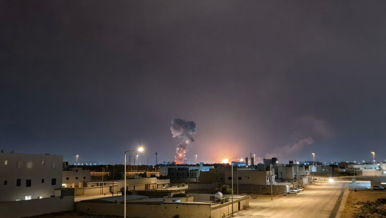 Explozii puternice la Riad. Arabia Saudită anunţă interceptarea unei rachete lansate de rebeli houthi...