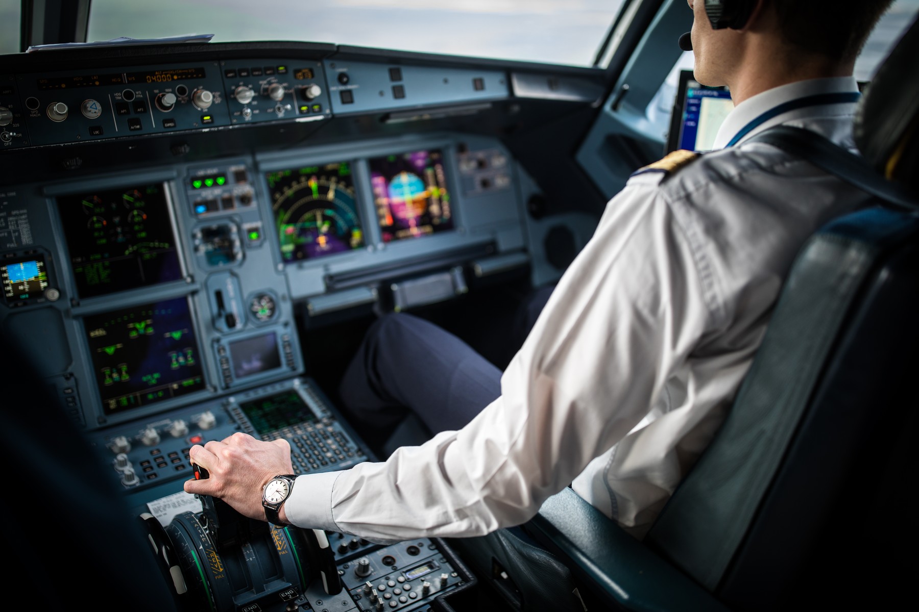 Trei din patru piloți europeni au ațipit în cockpit în timpul zborului. Aproape un sfert continuă să piloteze deși sunt prea obosiți