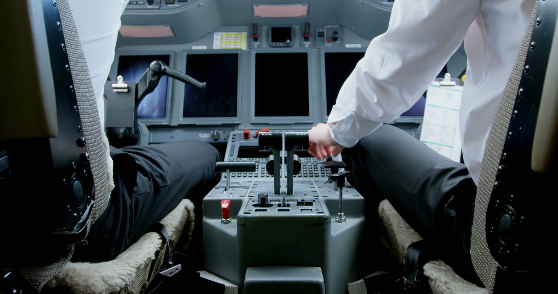 Ce nu ți se spune despre piloți: Un sfert zboară extenuați, iar majoritatea au adormit la manșă