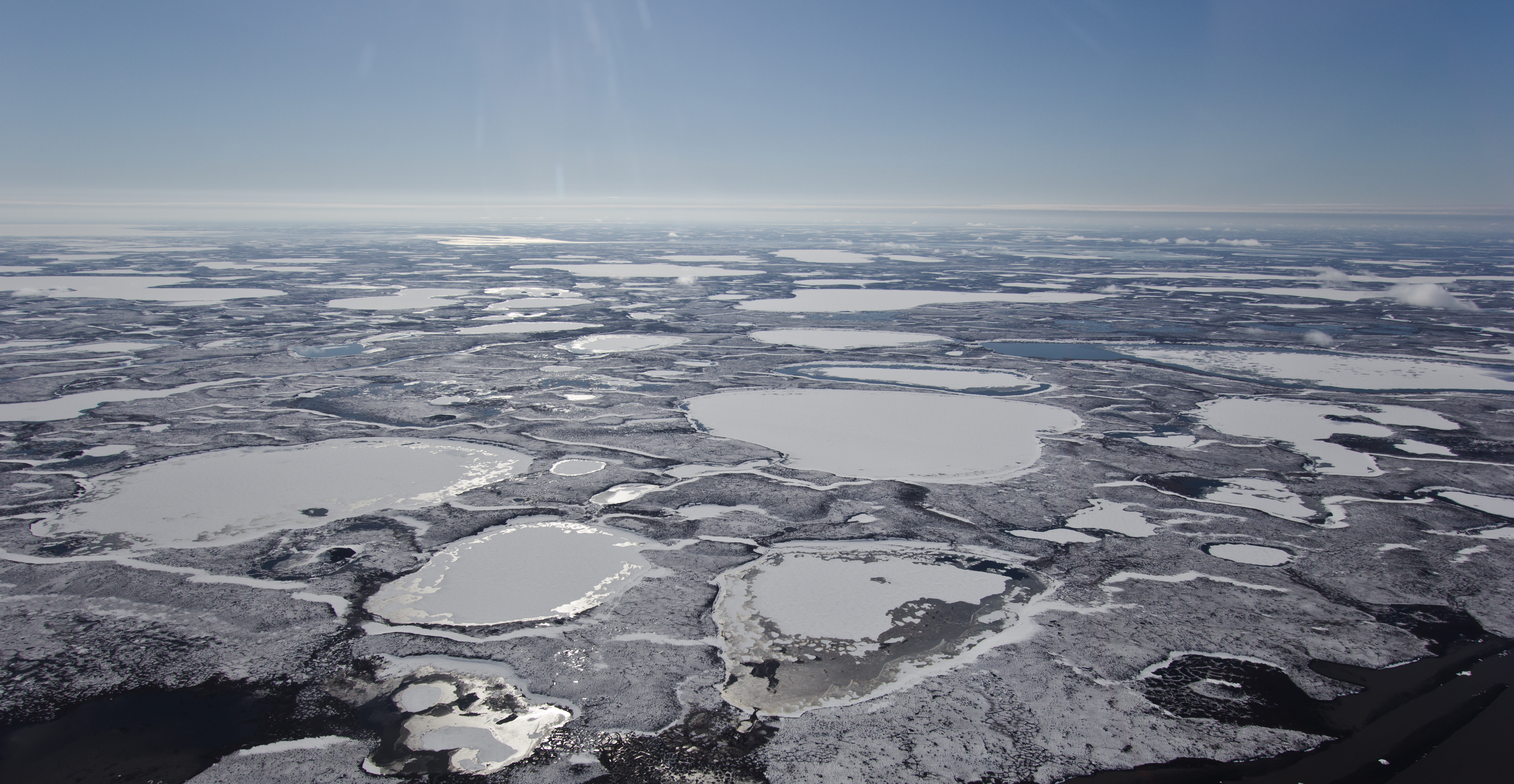 „O imagine a viitorului”. Fenomen neobișnuit în Canada: alunecări de teren cu blocuri de sol înghețat cât o casă cu două etaje
