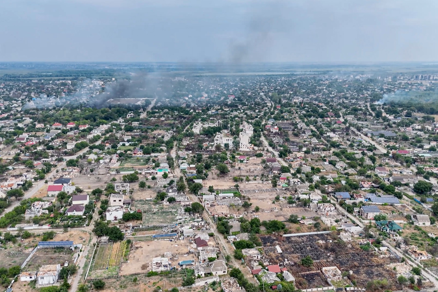 La noapte începe evacuarea orașului Oleșkî. Pe cei care aleg să rămână îi așteaptă iadul. „Ar putea fi șters de pe fața pământului”