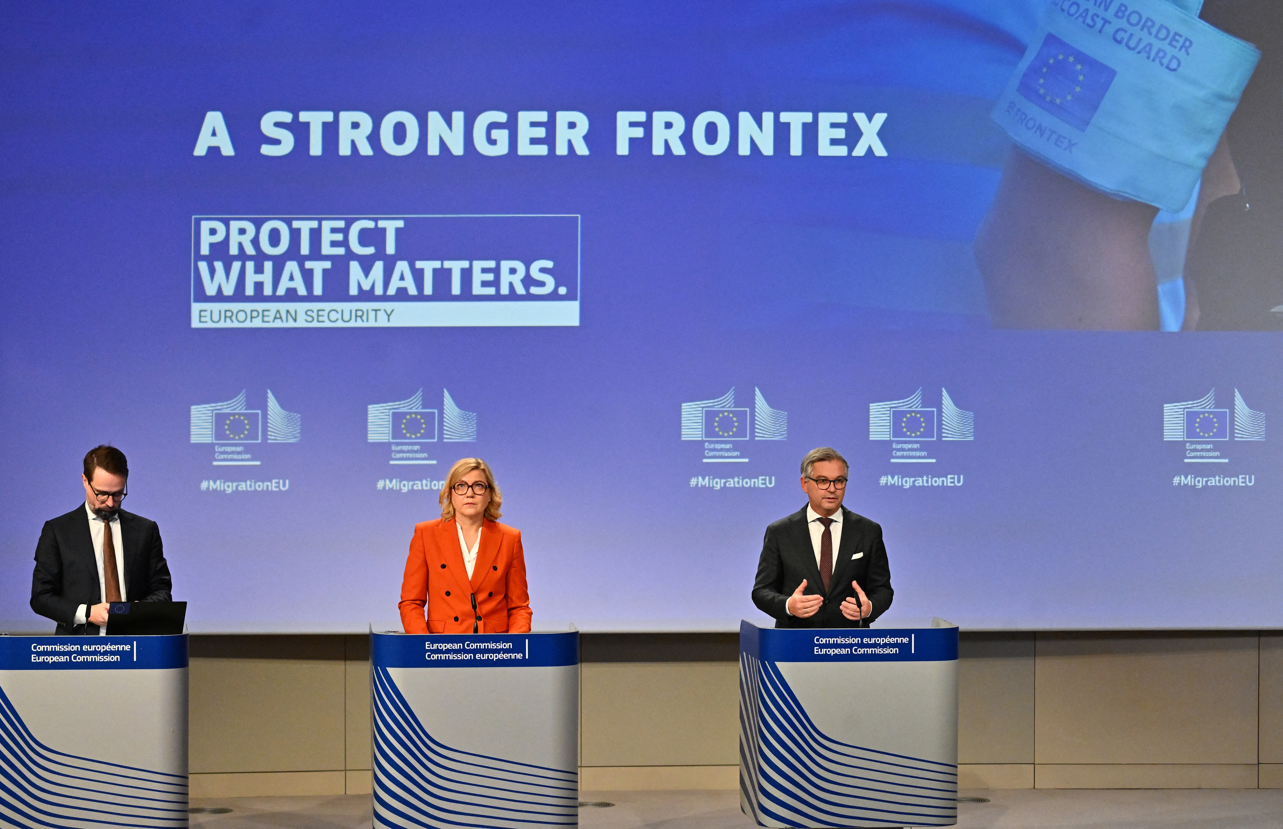 Bruxelles-ul propune extinderea puterilor Frontex. Criticii avertizează: „Riscă să se transforme într-o versiune europeană a ICE”