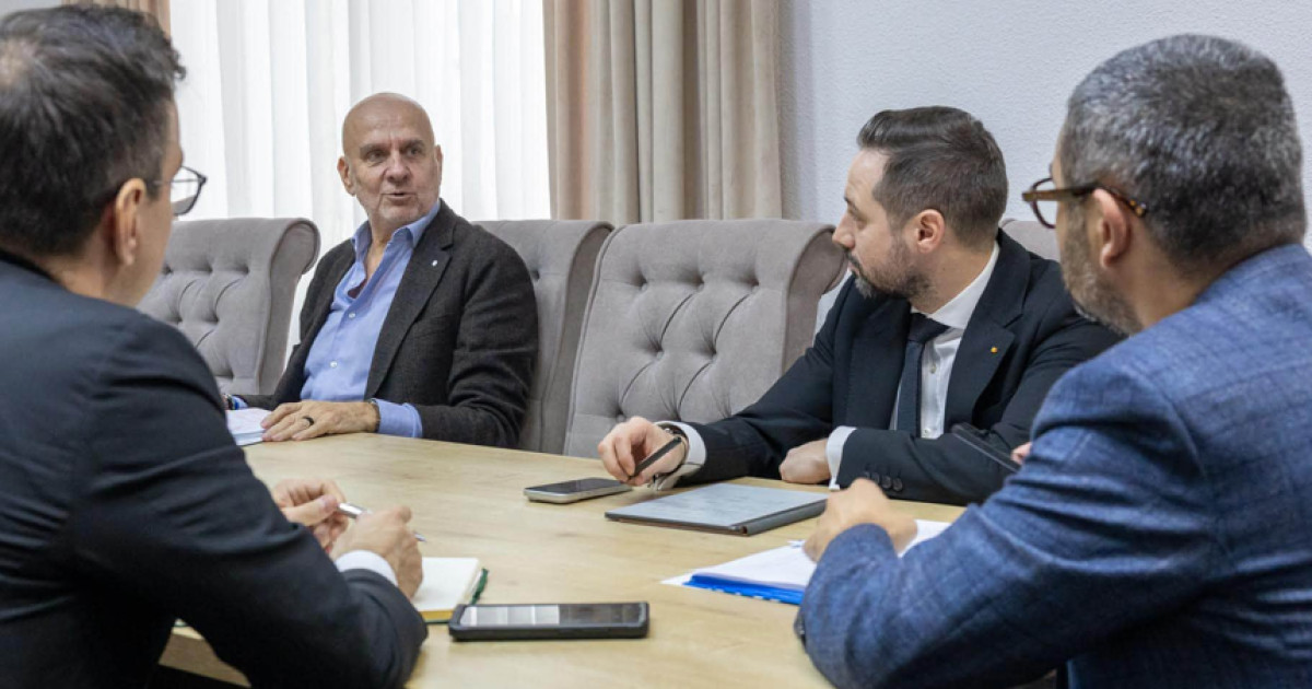 Președintele BNS, Dumitru Costin, a discutat cu ministrul Muncii despre o nouă lege a salarizării, salariul minim și pensii