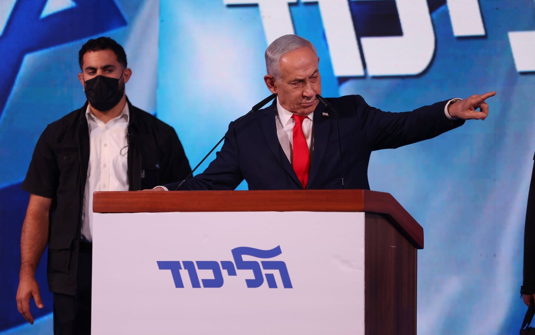 Alegeri în Israel: Netanyahu revendică o majoritate a dreptei, dar rezultatele parțiale arată o luptă strânsă pentru putere