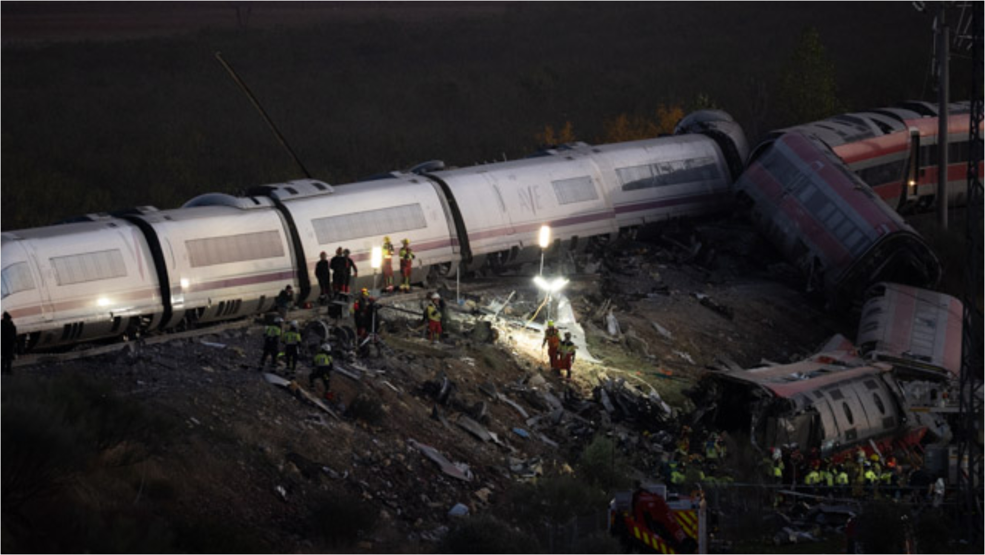 „Aveam oameni deasupra mea”. Mărturia unui jurnalist El Pais aflat într-unul dintre trenurile implicate în accidentul din Spania