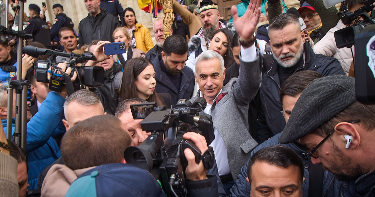 Image accompanying „Fiul lui Călin Georgescu a câștigat Balonul de Aur”. O postare ironică pe TikTok, virală în rândul..., from Digi24