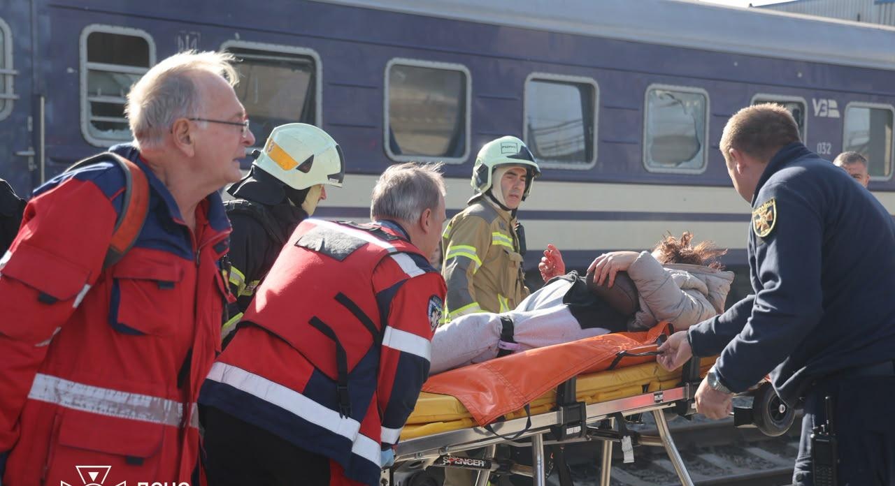 O dronă rusă cu reacţie a lovit gara din Dnipro: cel puţin 13 morţi şi cinci răniţi