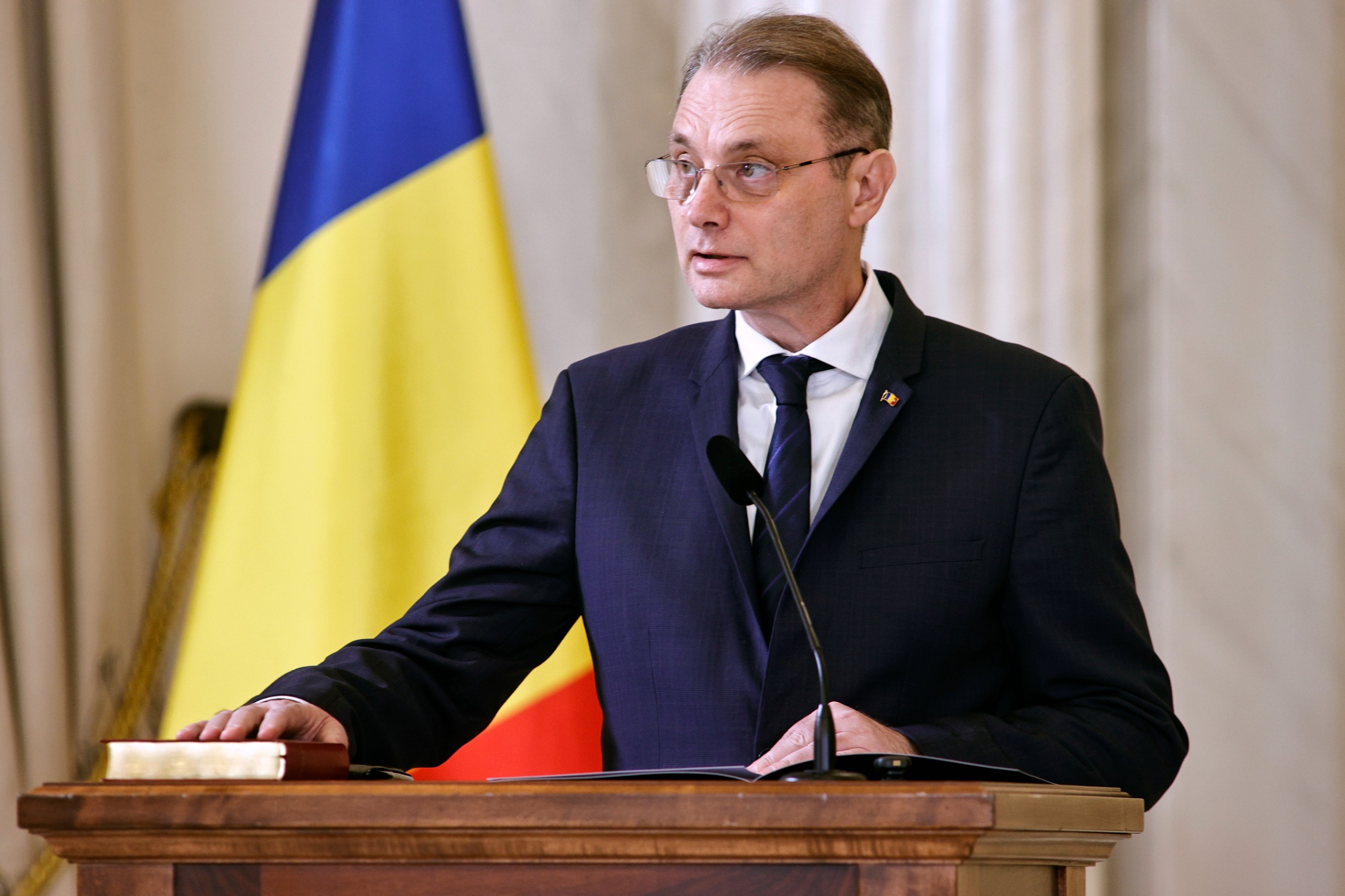 AUR îl cheamă pe Luca Niculescu la „Ora prim-ministrului” pentru a explica cum va reduce Guvernul deficitul bugetar fără noi taxe