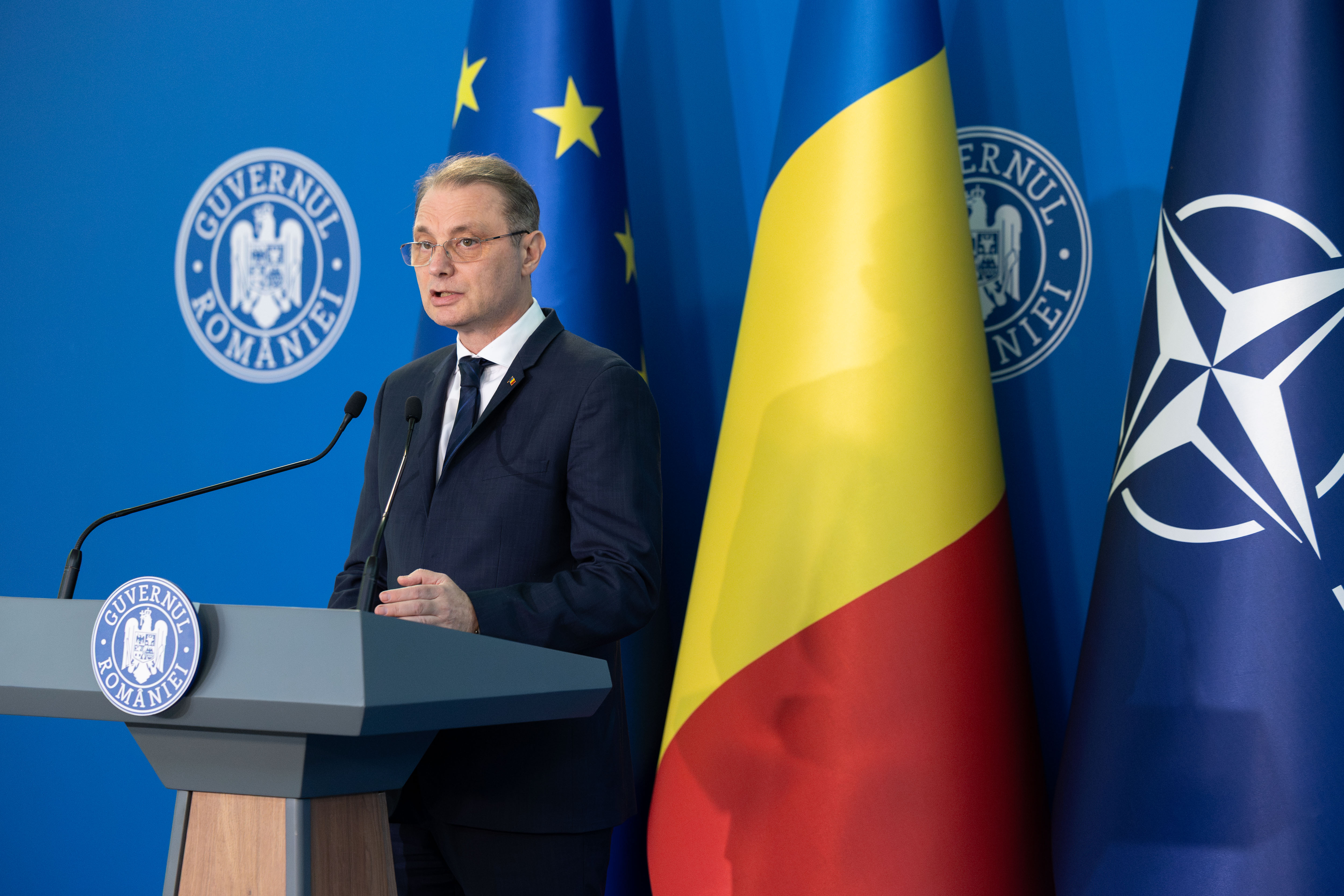 Premierul Luca Niculescu merge în Republica Moldova, pe 27 octombrie. Discuții cu Maia Sandu și oficialii de la Chișinău