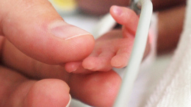 copil prematur nastere prematura incubator