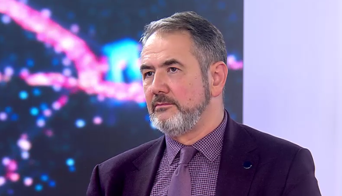 Sorin Costreie: Telefoanele în clasă distrag atenția. Nu ne trebuie mari studii