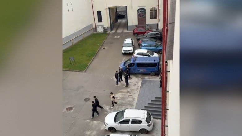 „A vrut să-și facă dreptate. A început să dea cu maceta”. Mărturia unuia dintre elevii implicați în incidentul de la liceul din Pitești