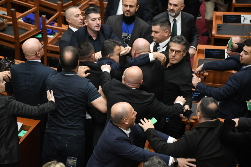 bataie parlament tirana albania